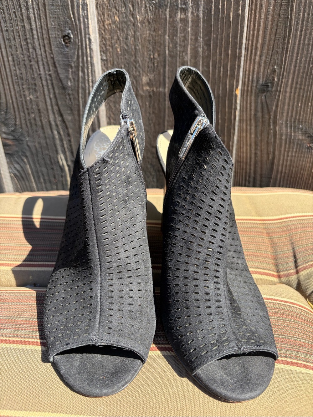 Vince Camuto Women’s 8 Kellija Block Heel Black Suede Perforated Slingback